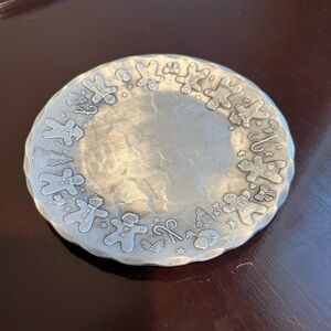 Vtg Forge Hand Hammered Pewter 6 inch Gingerbread Man plate